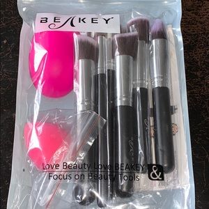 10 piece brush set + 2 pieces
